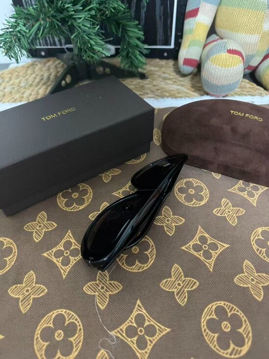 TOM FORD Sunglasses | Your New Signature for Iconic Moments✨ main image 4
